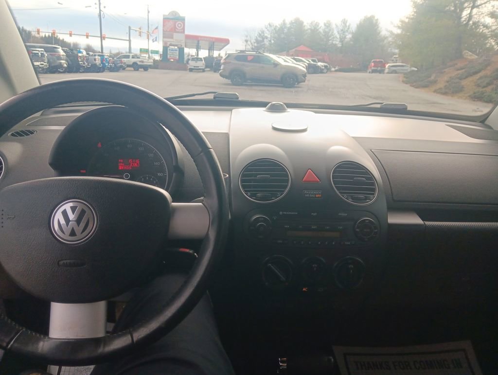 Used 2009 Volkswagen Beetle Blush image 12