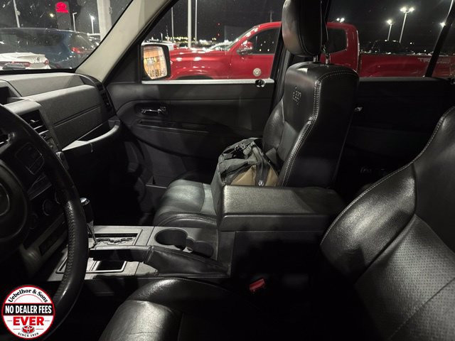 Used 2012 Jeep Liberty Sport AWD/4WD image 4