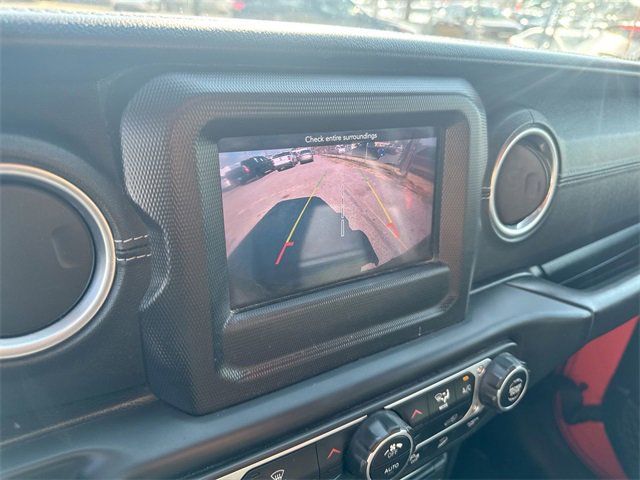 Used 2018 Jeep Wrangler Unlimited Sahara w/ Safety Group image 28