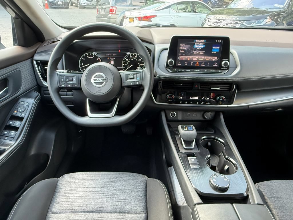 Used 2021 Nissan Rogue SV AWD/4WD image 13
