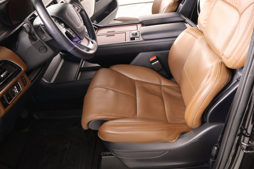 Certified 2023 Lincoln Navigator Reserve image 12