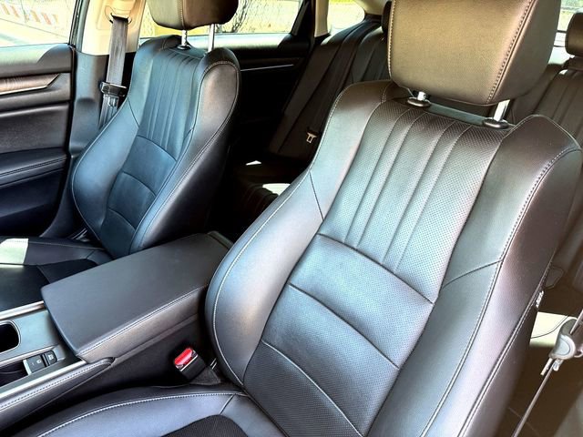 Used 2022 Honda Accord Touring image 10