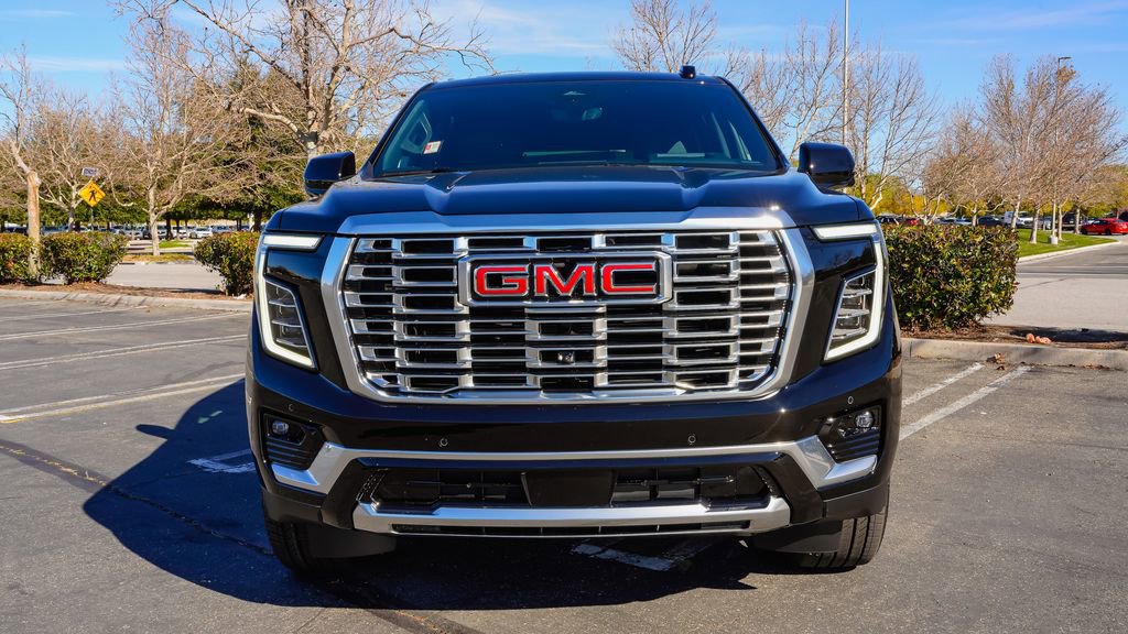 New 2026 GMC Yukon XL Denali w/ Denali Reserve Package image 4