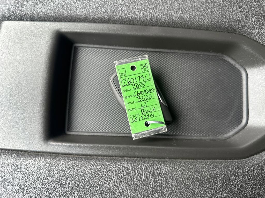 Used 2025 Chevrolet Silverado 3500 LT w/ Convenience Package image 18