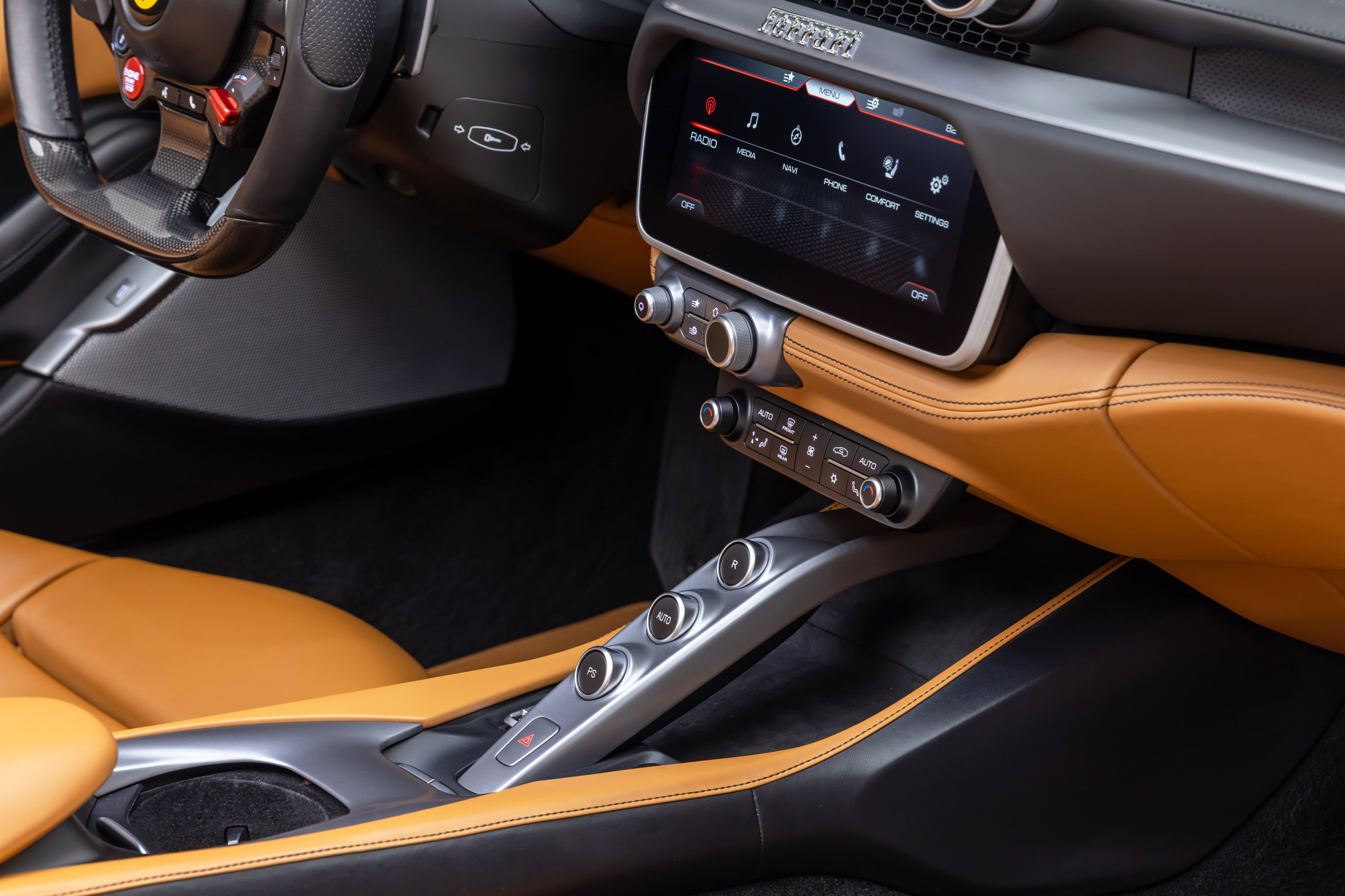 Used 2020 Ferrari Portofino RWD image 36