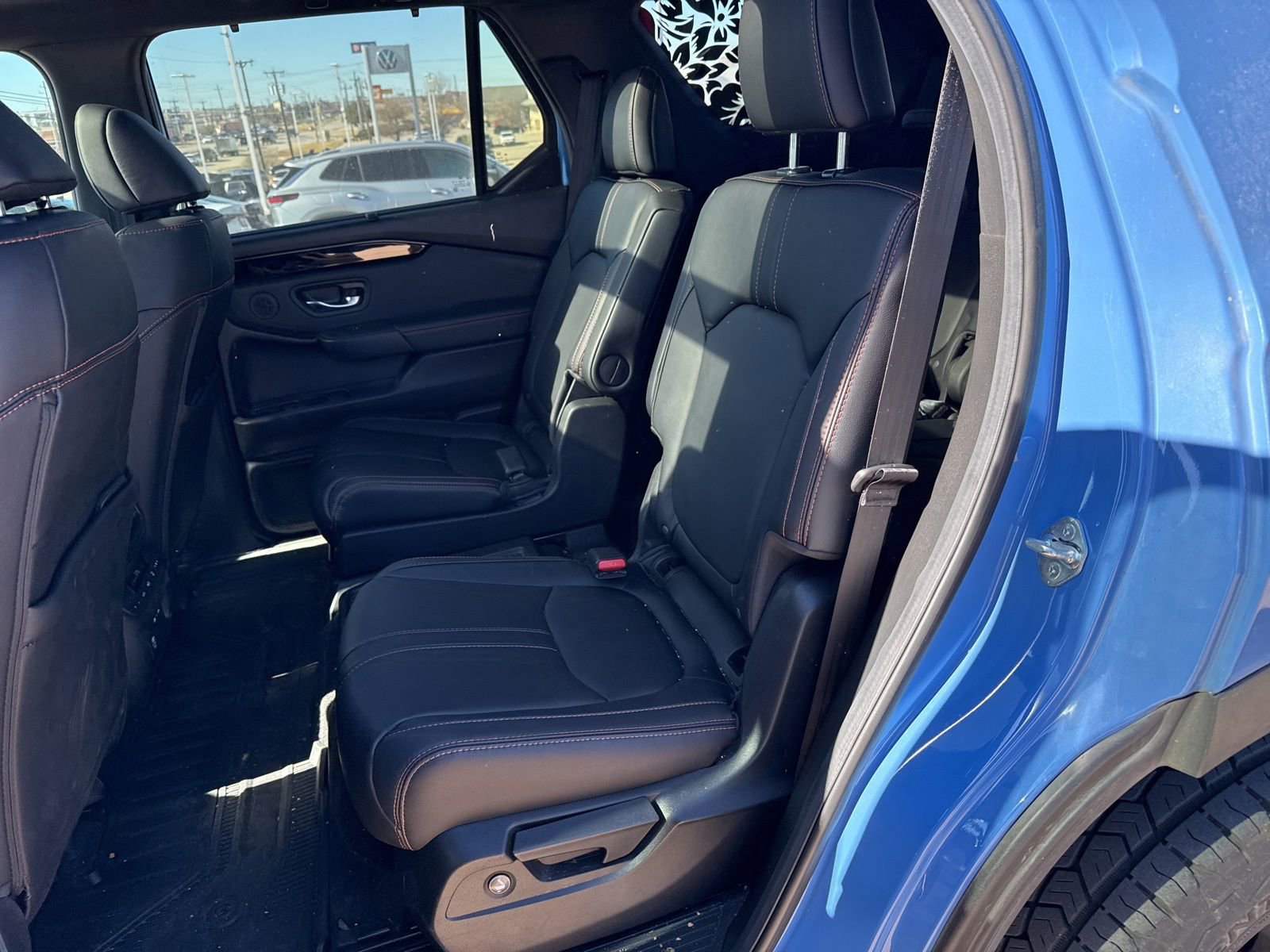 Used 2025 Honda Pilot TrailSport image 12