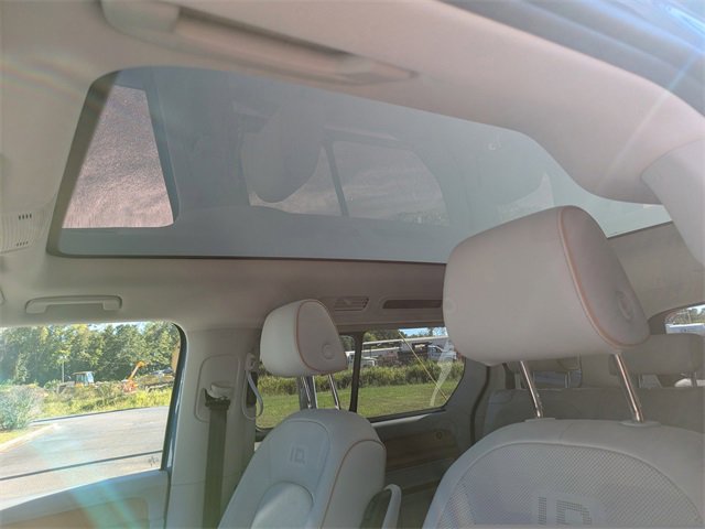 New 2025 Volkswagen ID. Buzz 1st Edition image 21