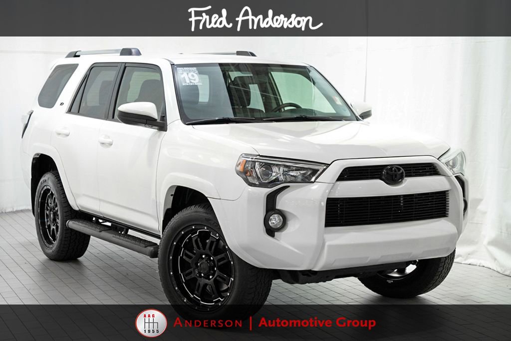 Used 2019 Toyota 4Runner SR5 AWD/4WD image 1