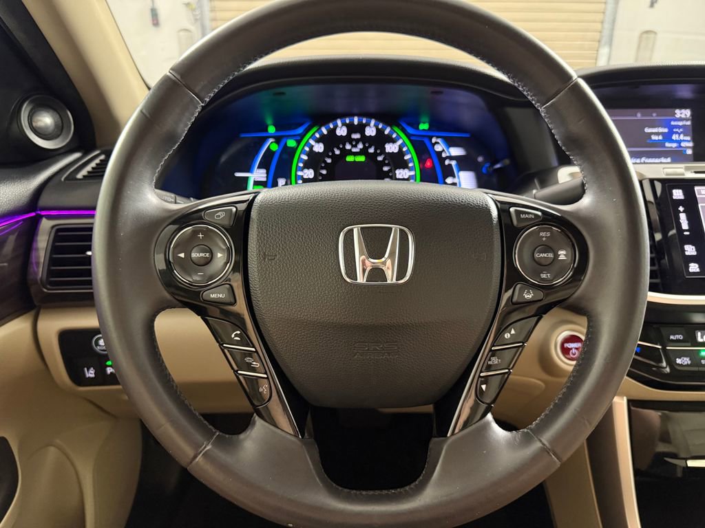Used 2017 Honda Accord Touring image 13