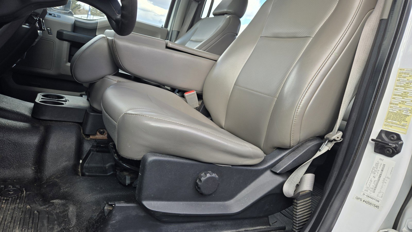 Used 2018 Ford F350 XL w/ Power Equipment Group image 10