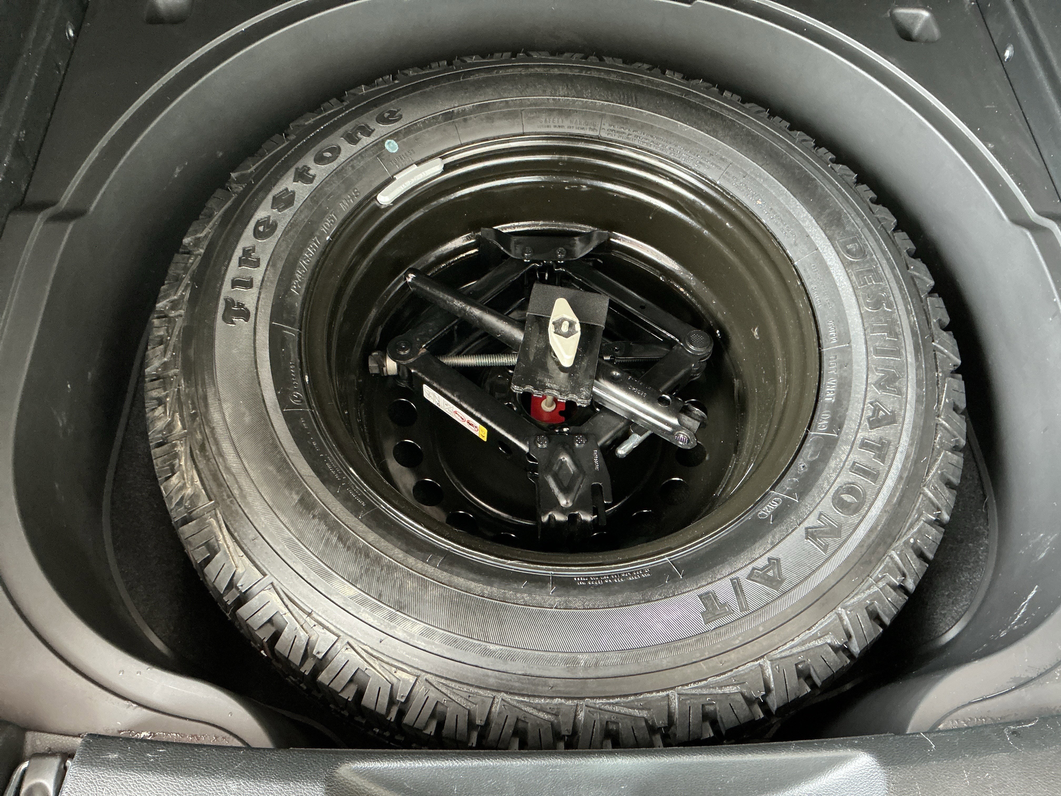 Used 2017 Jeep Cherokee Trailhawk w/ Cold Weather Group image 31