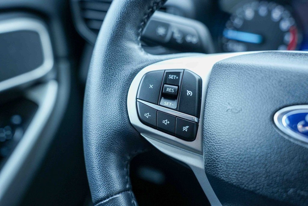 Used 2024 Ford Explorer XLT image 26