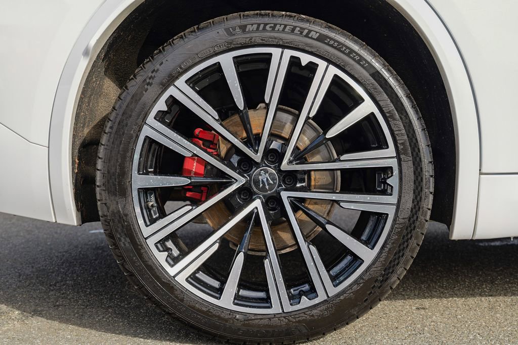 Certified 2023 Maserati Grecale Modena image 13