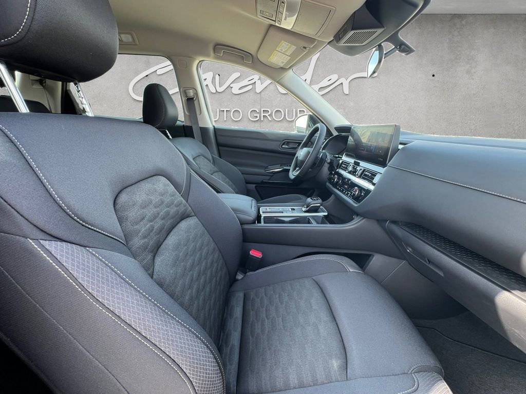 New 2026 Nissan Pathfinder SV image 24