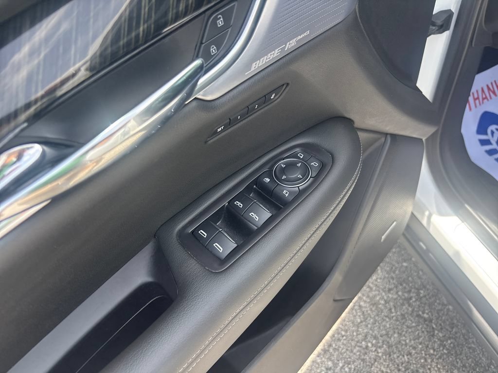 Used 2020 Cadillac XT6 Premium Luxury FWD image 16