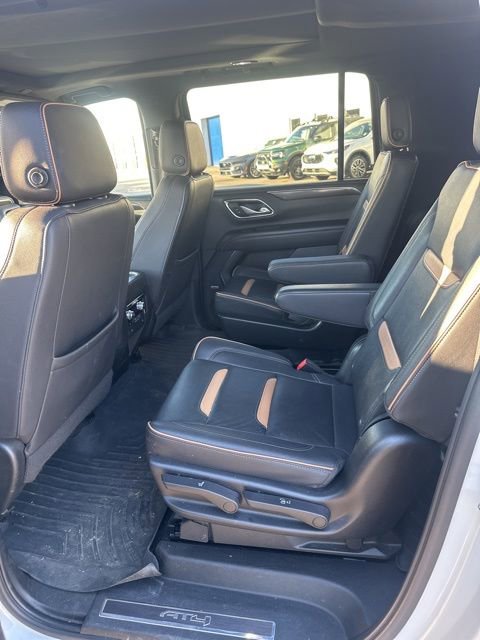 Used 2022 GMC Yukon XL AT4 image 18