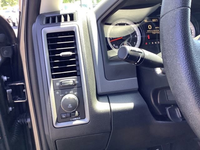 Used 2017 RAM 1500 Express RWD image 15