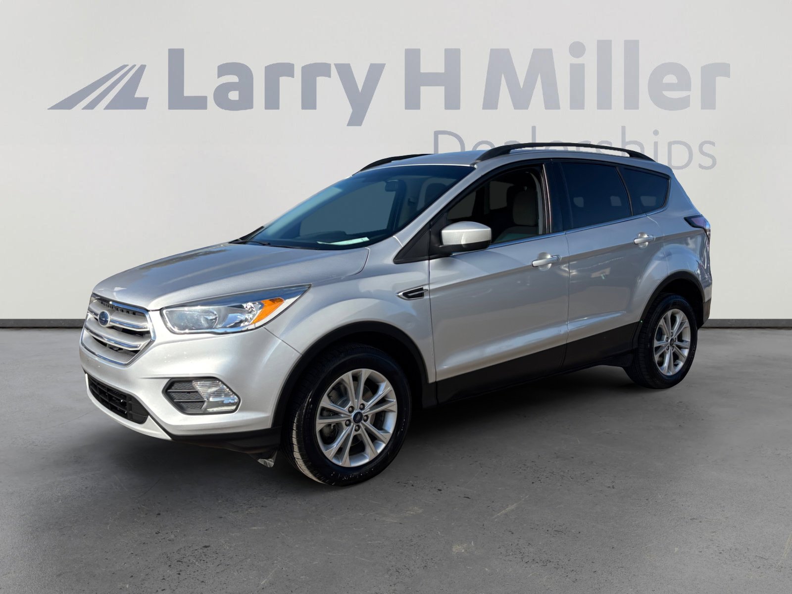 Used 2018 Ford Escape SE video 1
