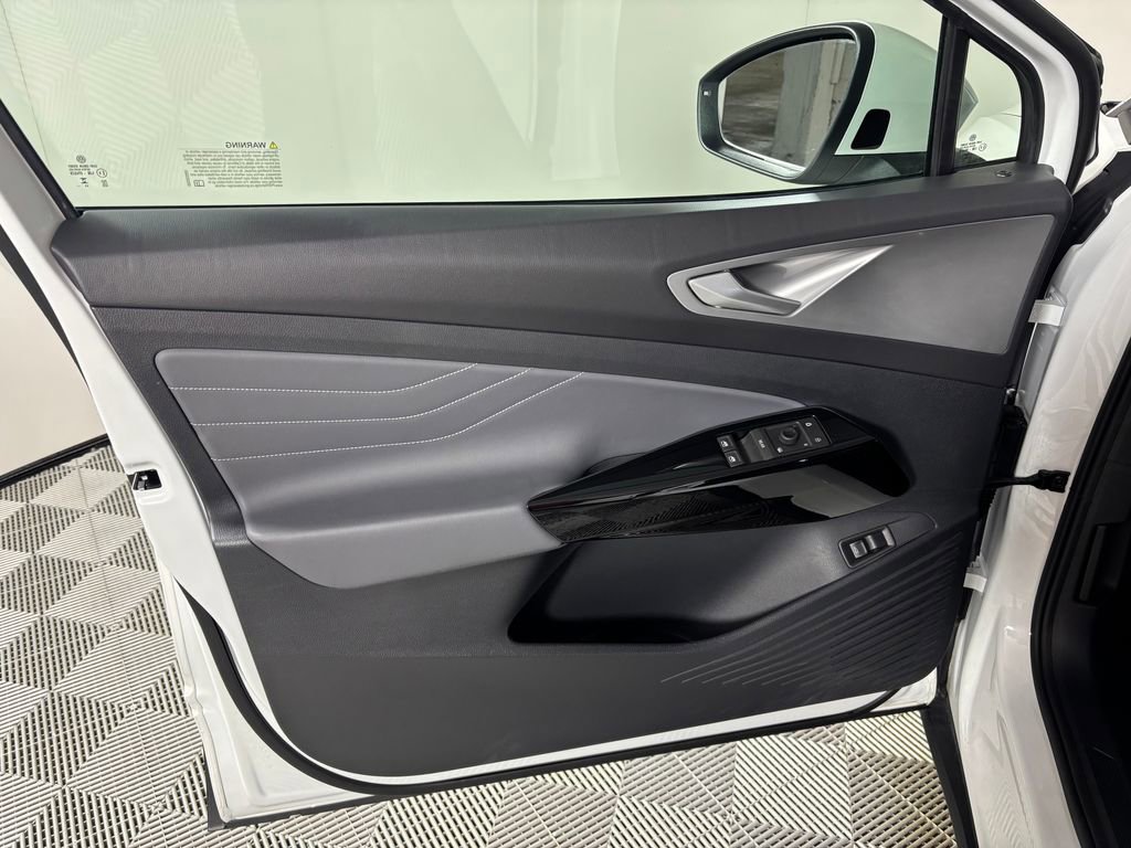 Used 2024 Volkswagen ID.4 Pro S AWD/4WD image 12