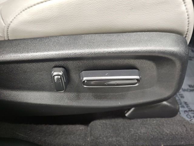 Used 2017 Honda CR-V Touring image 38