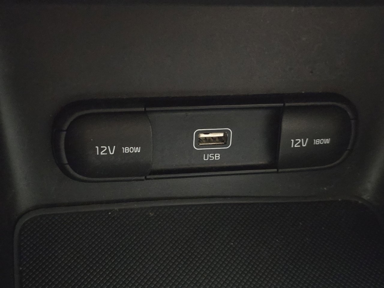 Used 2020 Kia Sportage LX image 29