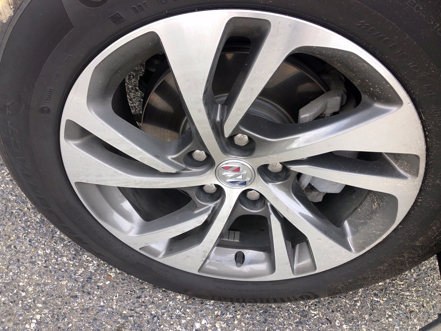 Used 2023 Buick Envision Essence AWD/4WD image 34
