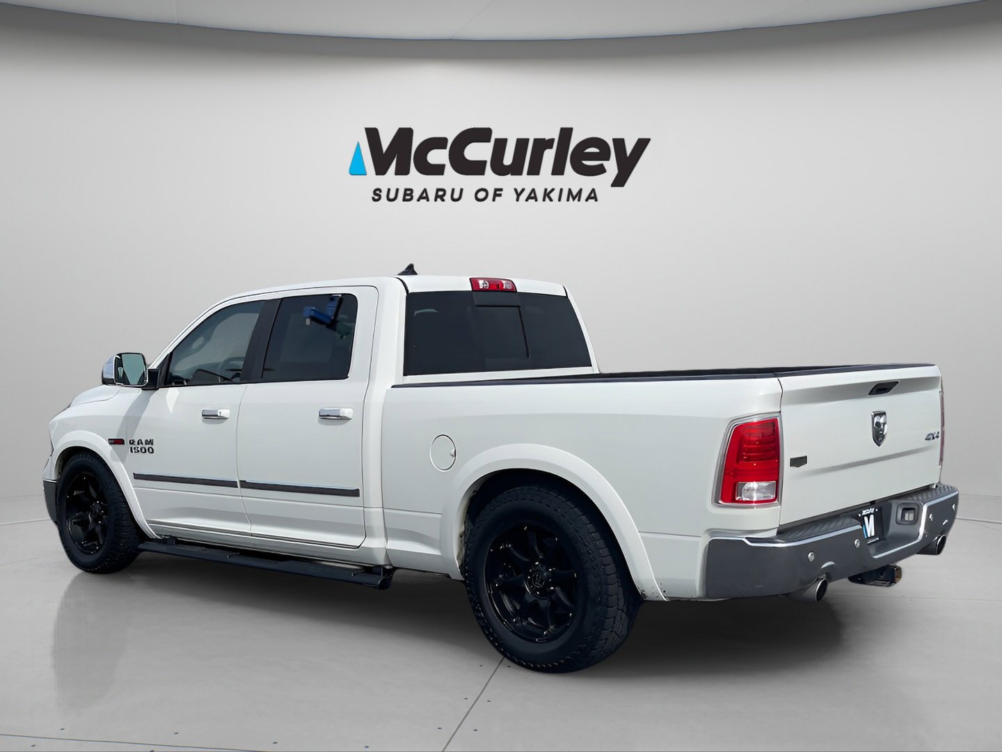 Used 2016 RAM 1500 Laramie w/ Convenience Group image 3