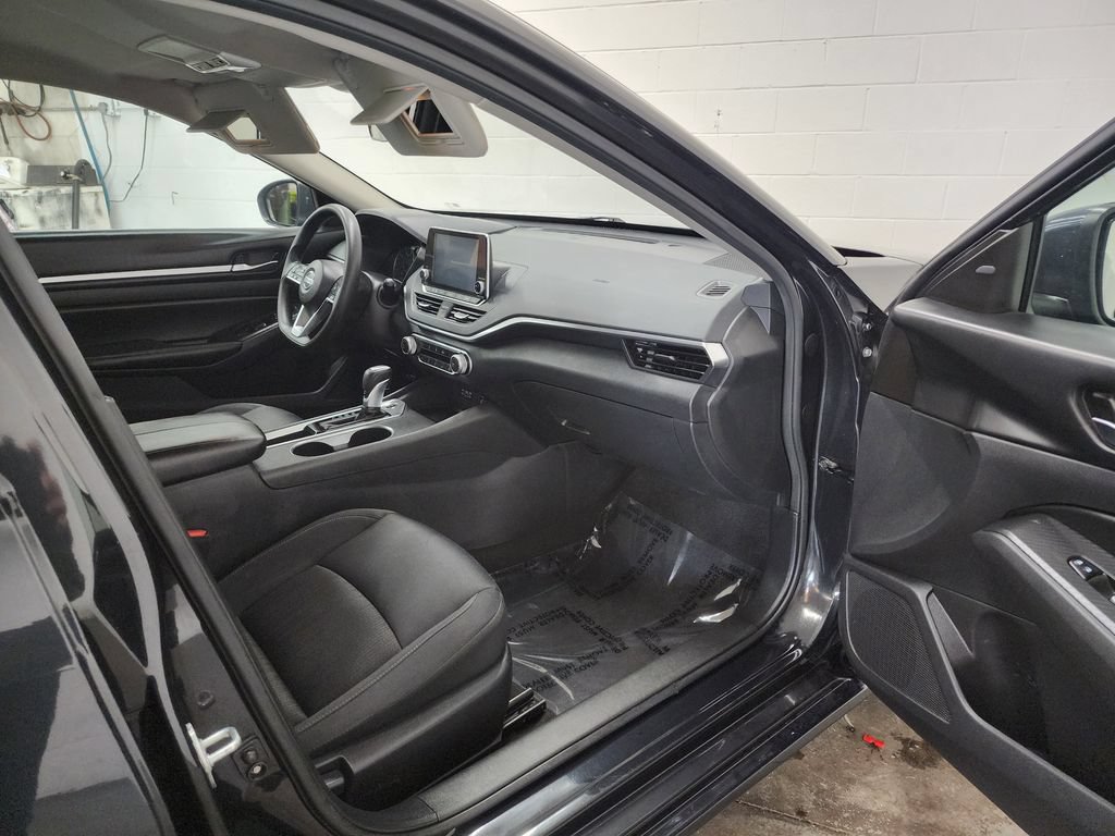 Used 2022 Nissan Altima 2.5 SV FWD image 29