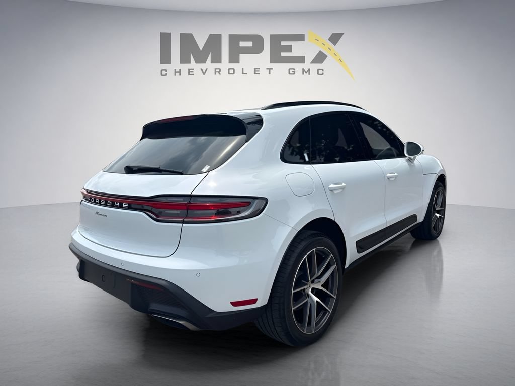 Used 2024 Porsche Macan AWD/4WD image 8