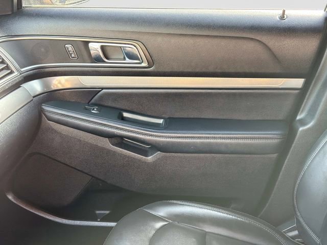Used 2019 Ford Explorer XLT w/ Equipment Group 202A image 20