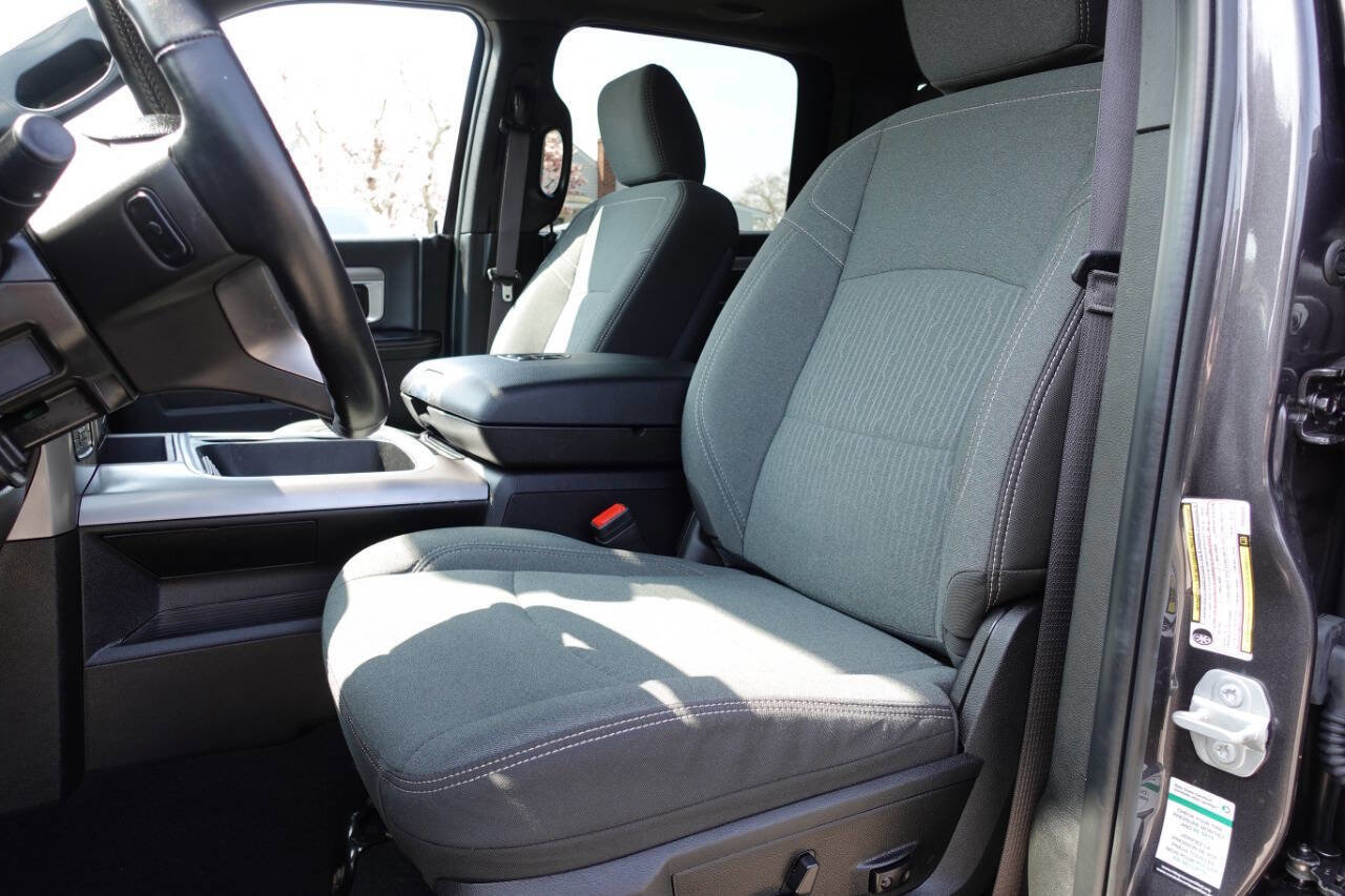 Used 2023 RAM 1500 Classic Warlock image 17
