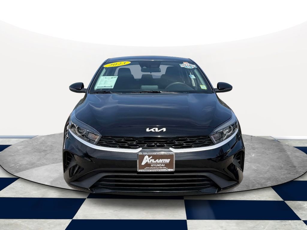 Used 2023 Kia Forte LXS w/ LXS Technology Package image 2