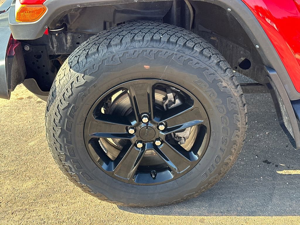 Used 2022 Jeep Wrangler Unlimited Sahara image 11