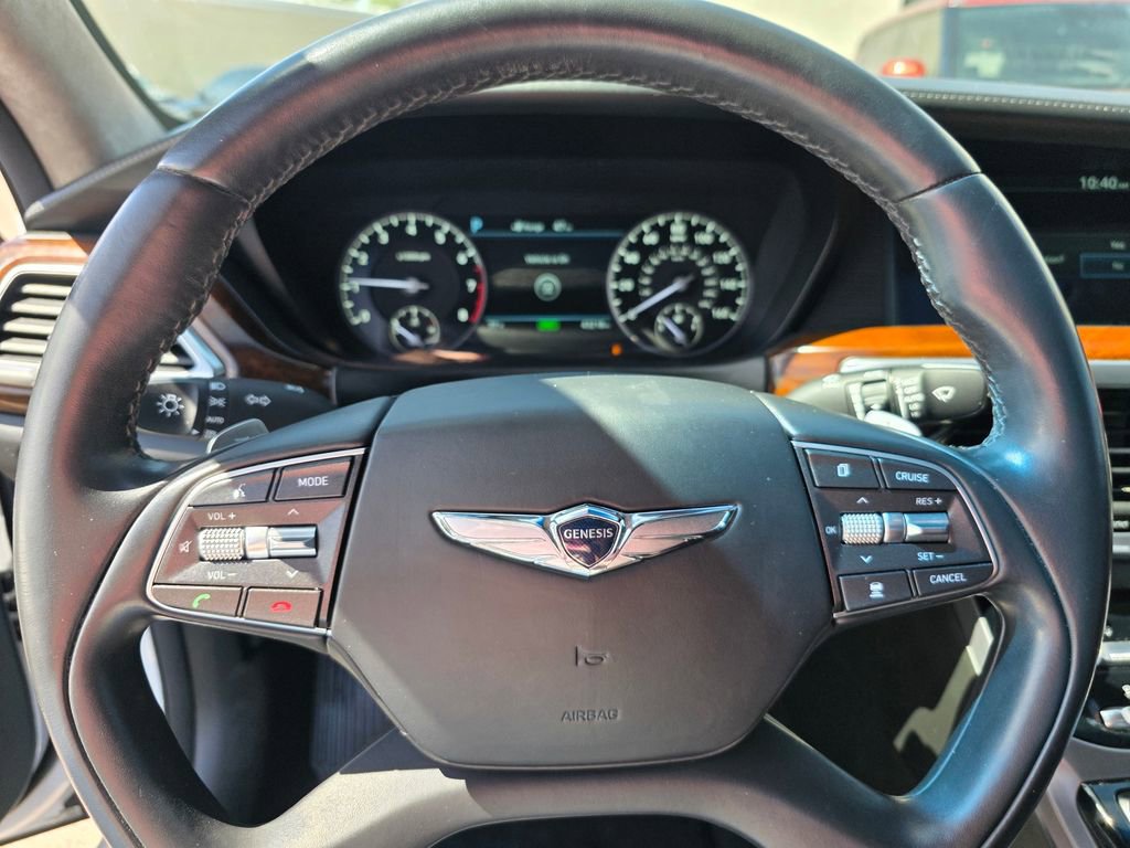 Used 2017 Genesis G90 3.3T Premium image 9