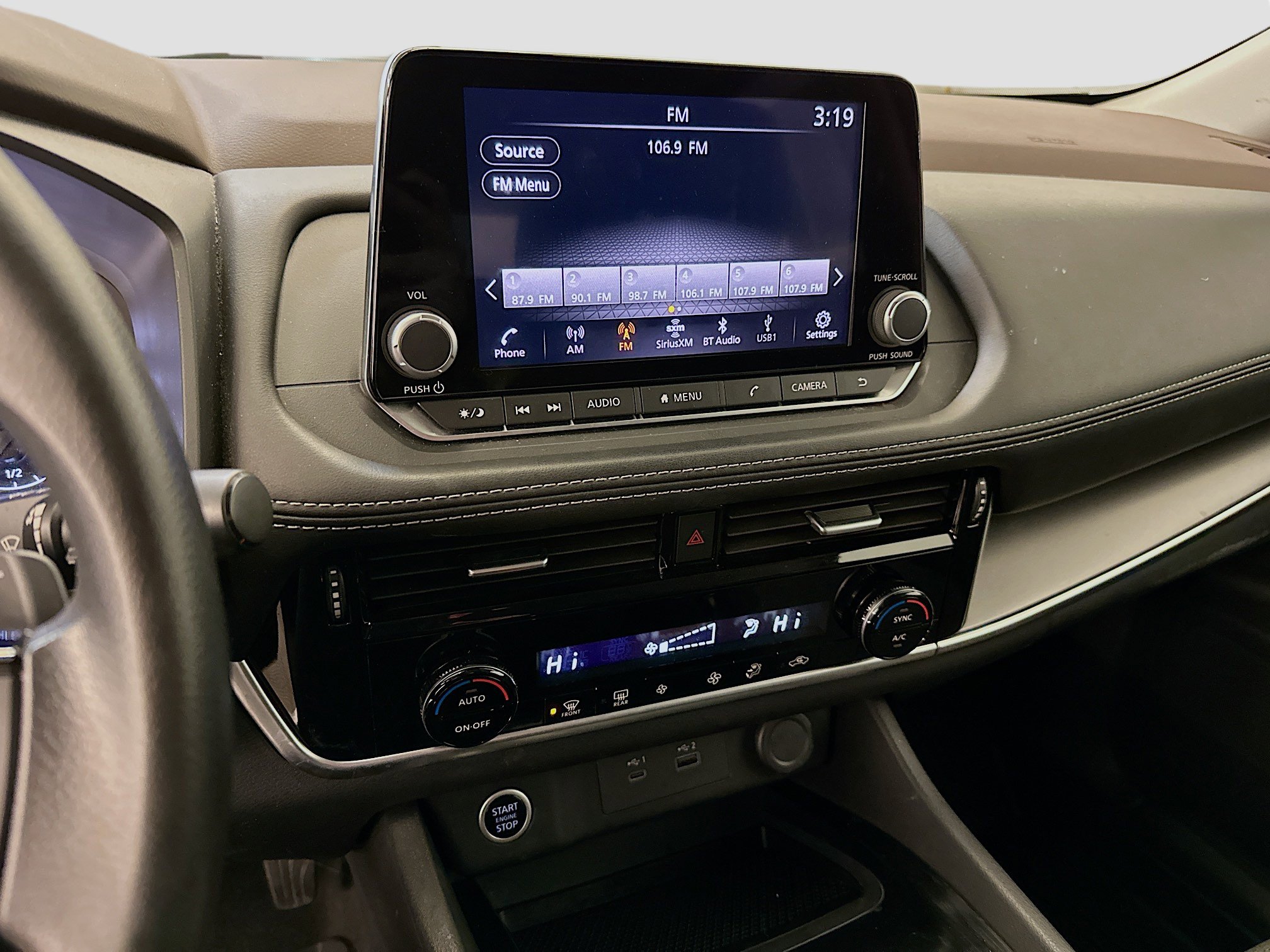 Used 2023 Nissan Rogue SV image 25