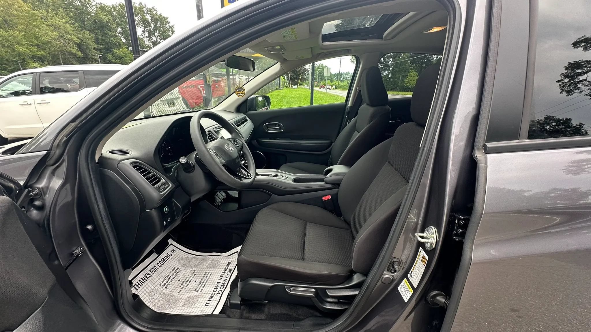 Used 2016 Honda HR-V EX image 19