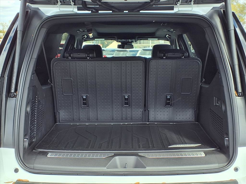 New 2026 Chevrolet Suburban Z71 w/ Comfort Package image 6