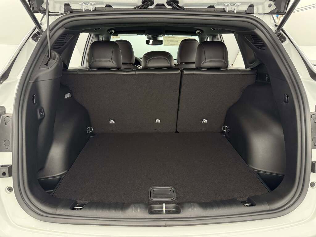 New 2026 Jeep Compass Limited image 25