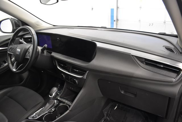 Used 2025 Buick Encore GX Preferred AWD/4WD image 18