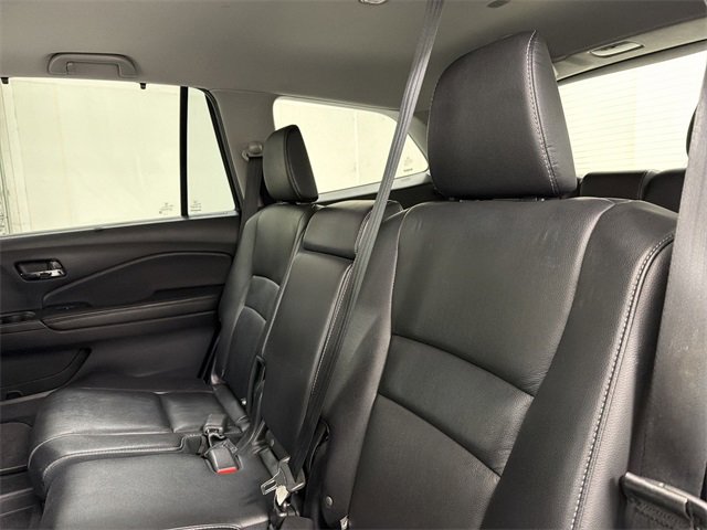 Used 2019 Honda Pilot Touring image 17