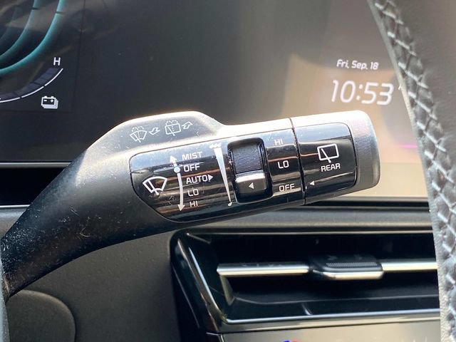 Used 2023 Kia Niro EX Touring FWD image 21