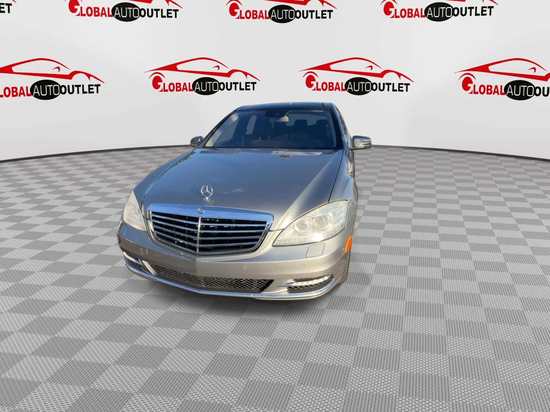 Used 2013 Mercedes-Benz S 550 4MATIC image 3