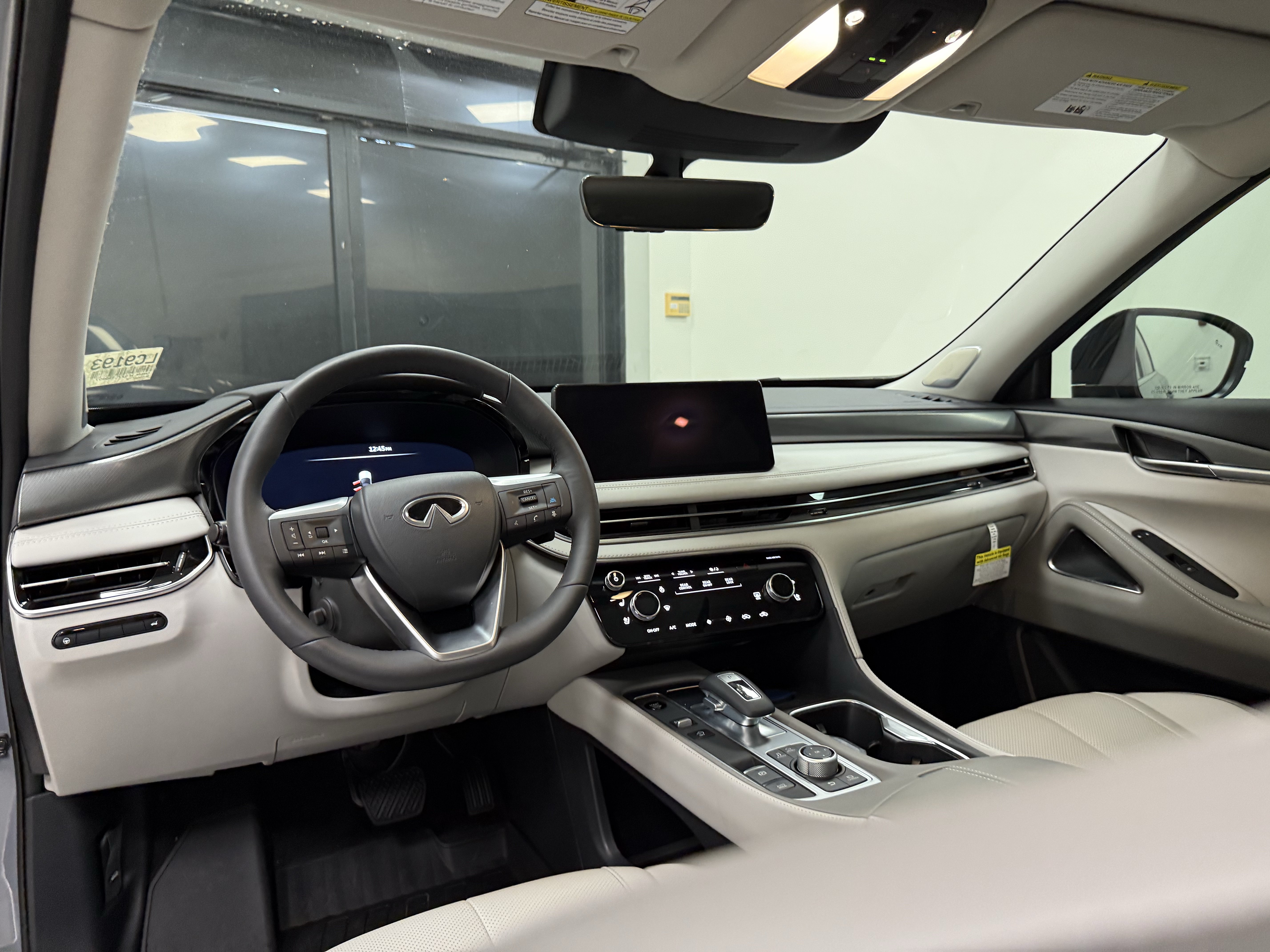 Certified 2027 INFINITI QX60 Luxe w/ Cargo Package FWD image 17
