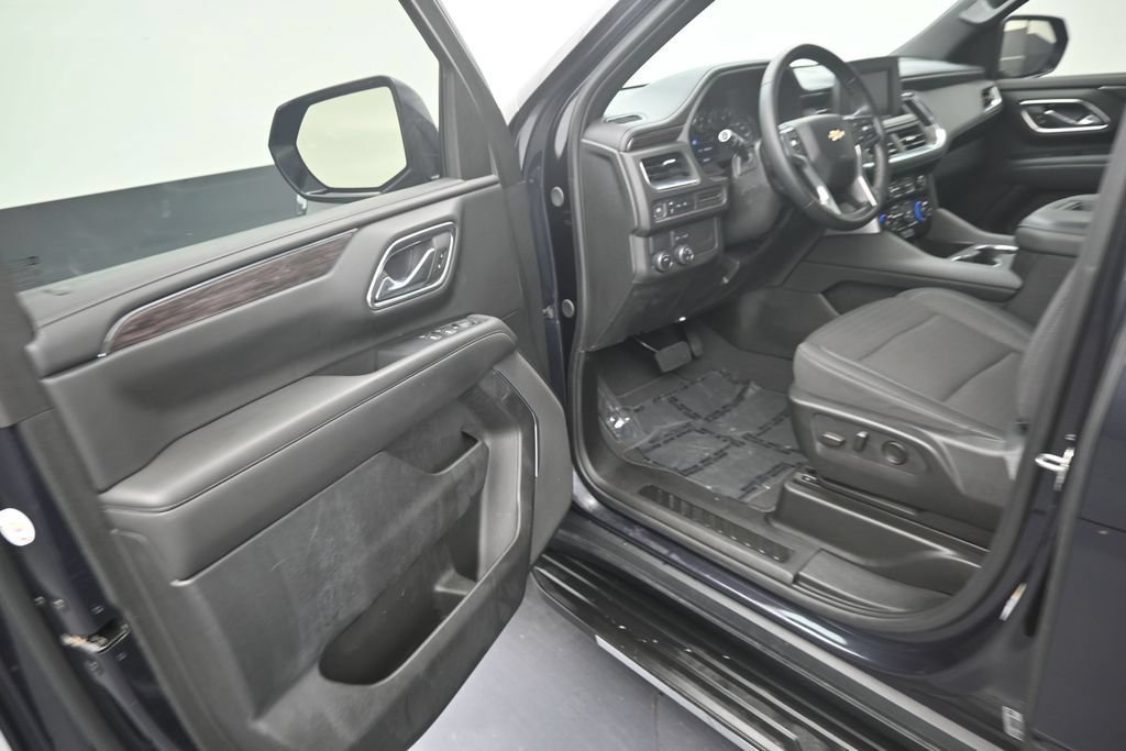 Used 2024 Chevrolet Suburban LS RWD image 10