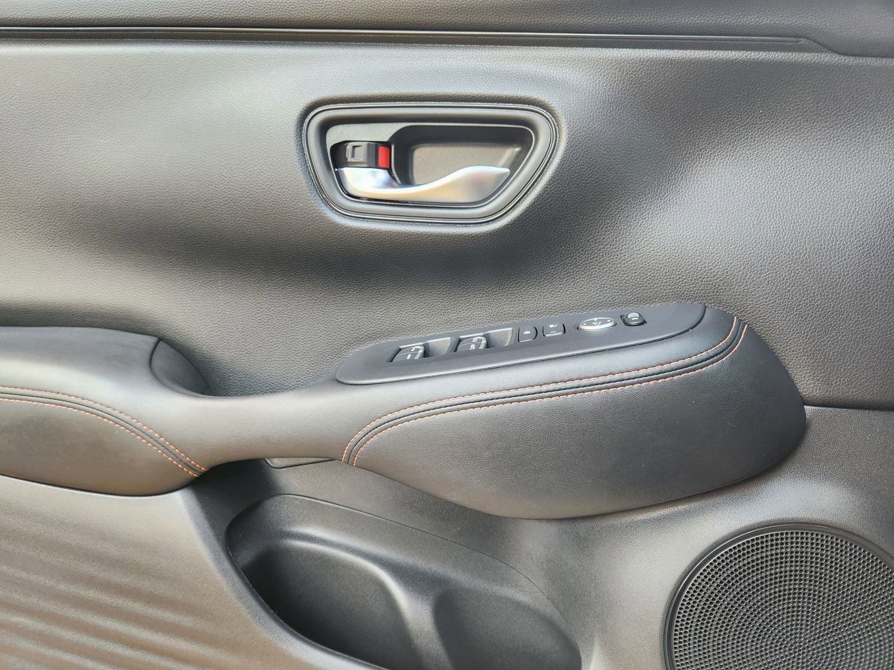 Used 2025 Honda HR-V Sport image 22