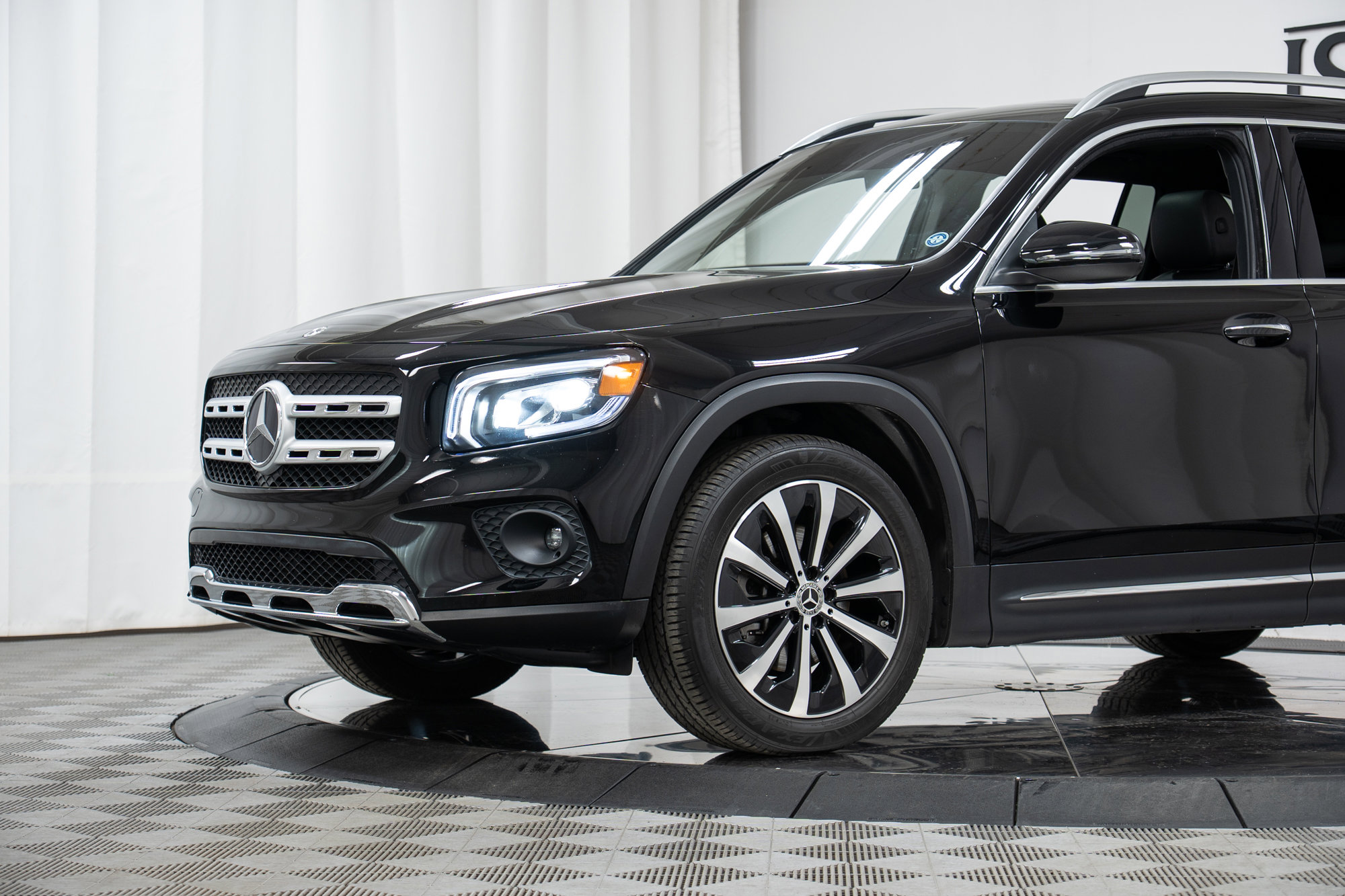 Certified 2022 Mercedes-Benz GLB 250 250 4MATIC image 25