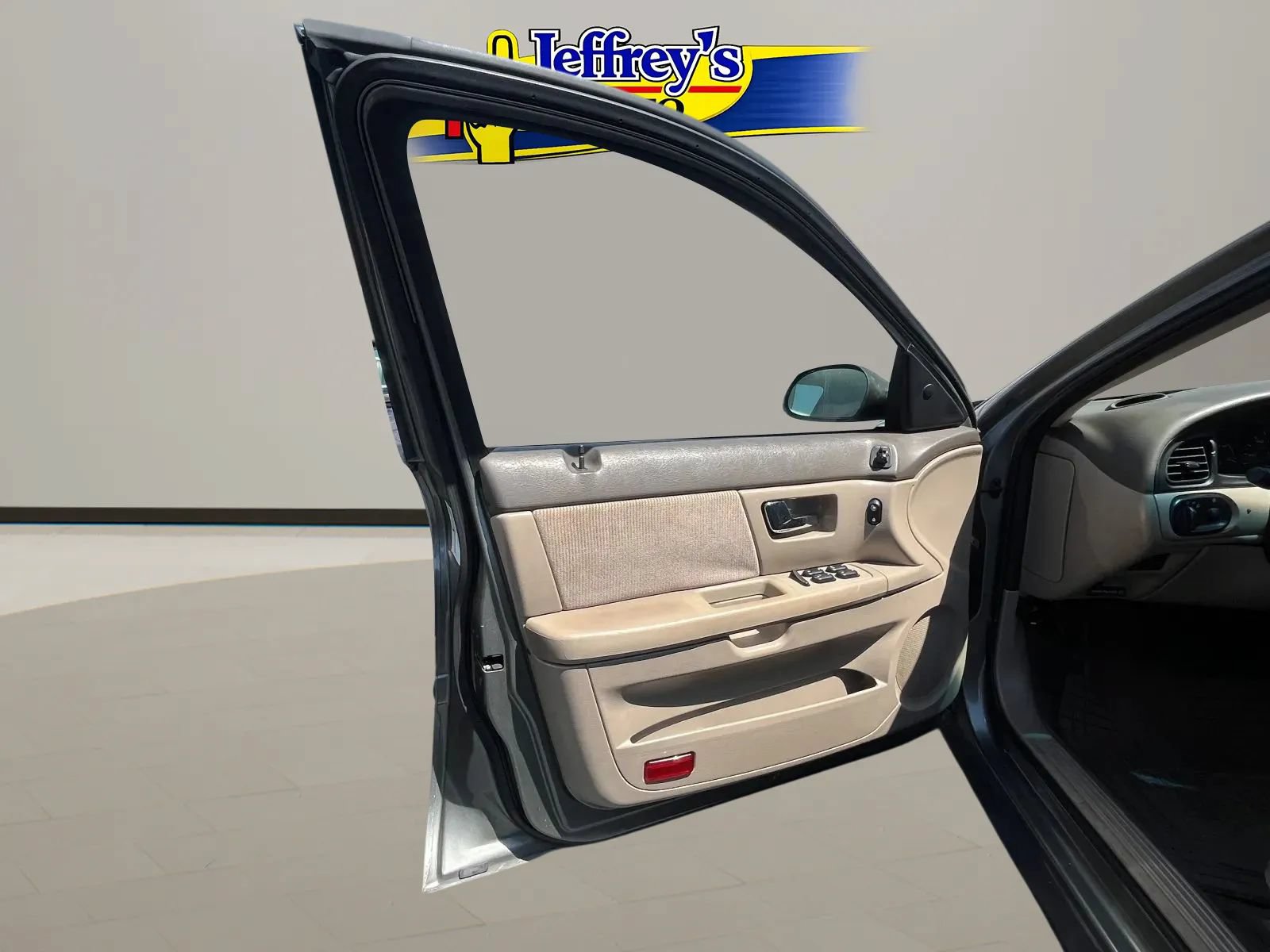 Used 2002 Ford Taurus SE FWD image 6