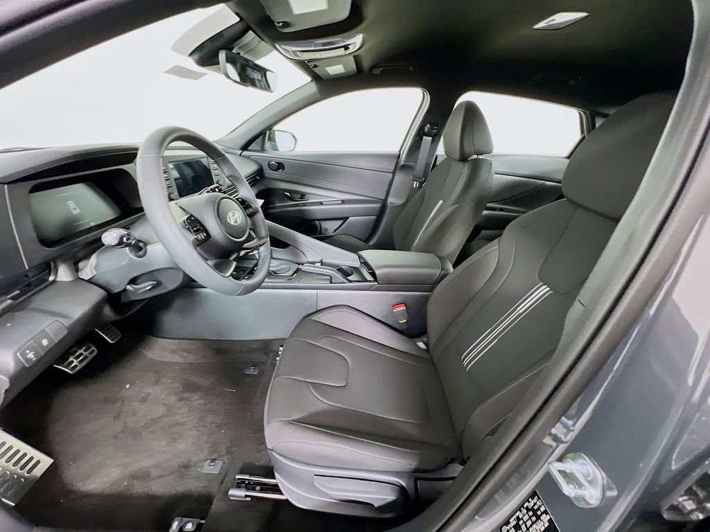 New 2026 Hyundai Elantra Sport FWD image 17