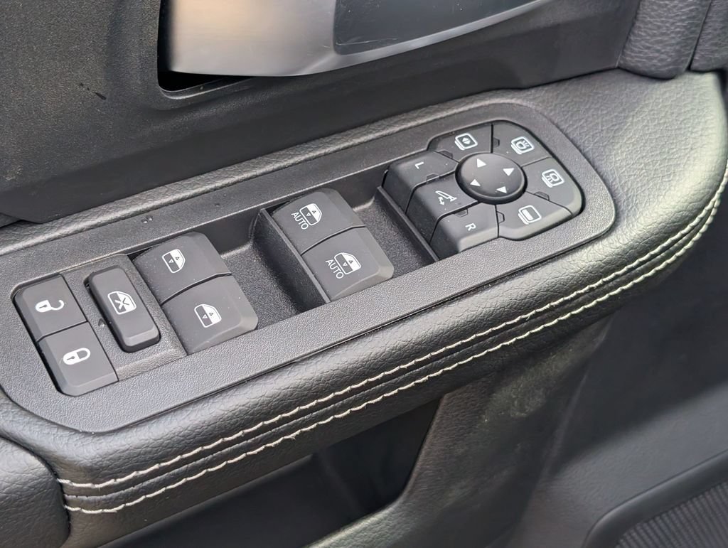 New 2026 RAM 3500 Big Horn AWD/4WD image 10