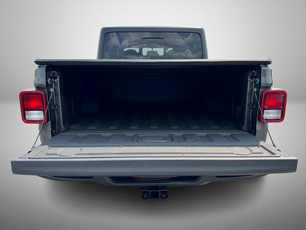 Used 2023 Jeep Gladiator Overland AWD/4WD image 8